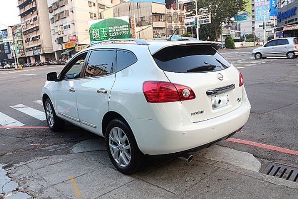 品皇 10年 日產 Rogue 2.5 照片2