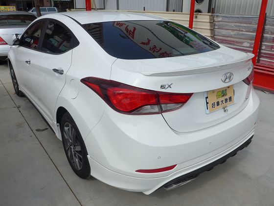 Hyundai 現代 Elantra 照片10