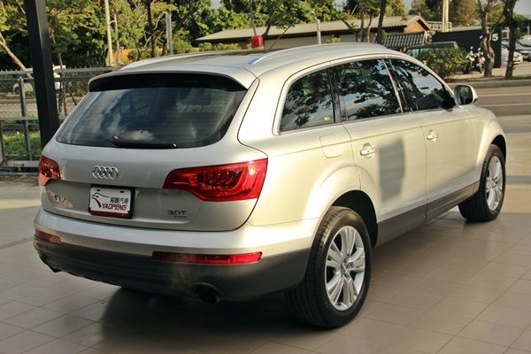 AUDI Q7 TFSI 3.0旗艦 全 照片4