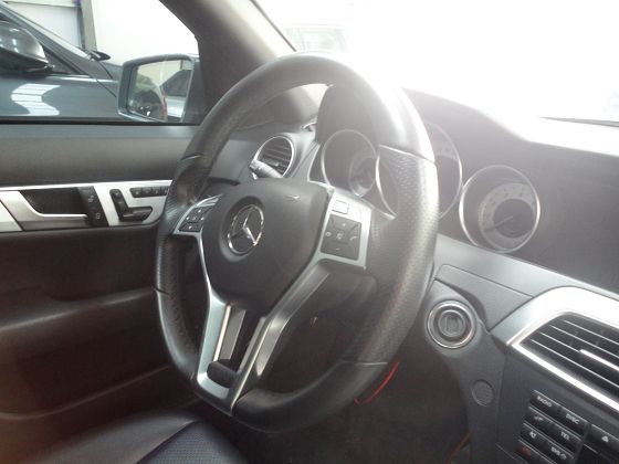 Benz 賓士 C-Class C250 照片3