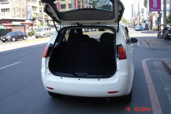 原漆車 只駛3萬多公里 電動尾門  照片4