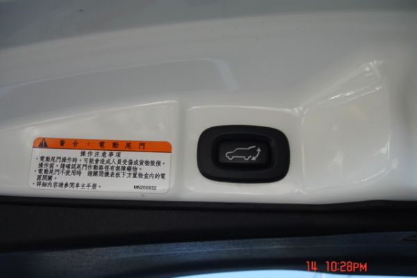 原漆車 只駛3萬多公里 電動尾門  照片9
