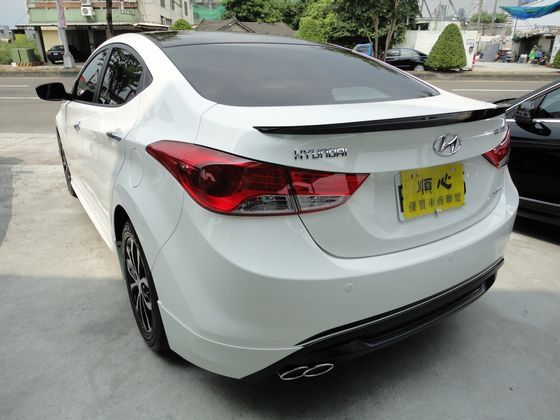 Hyundai 現代 Elantra  照片10