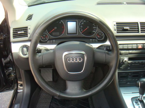 AUDI A4 照片9