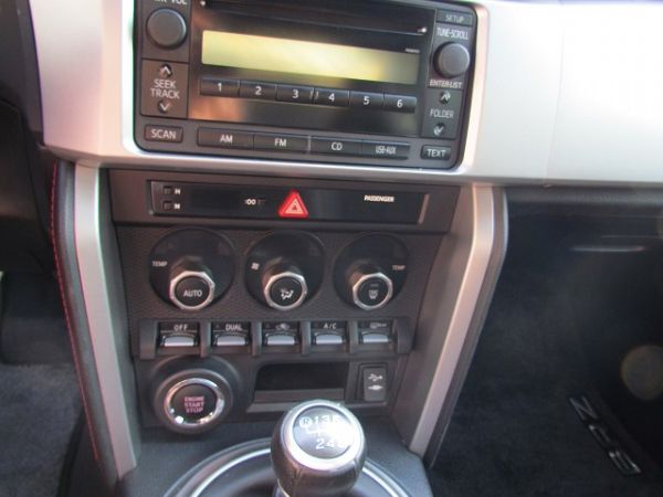 2013年 速霸陸 BRZ  2.0  照片8