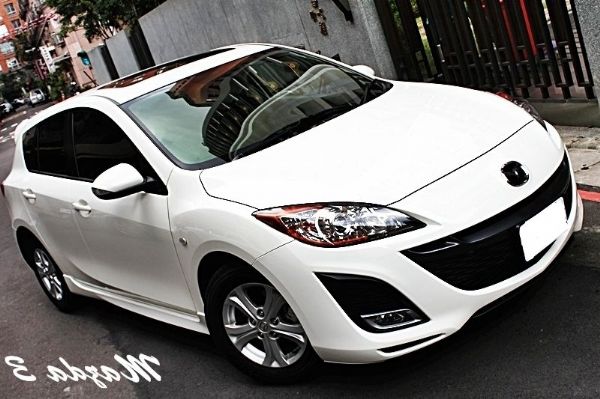 MAZDA 3 2.0S 白色 頂級 照片4