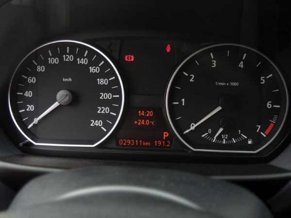 BMW 120I 總代理 緊跑2萬多公里 照片4
