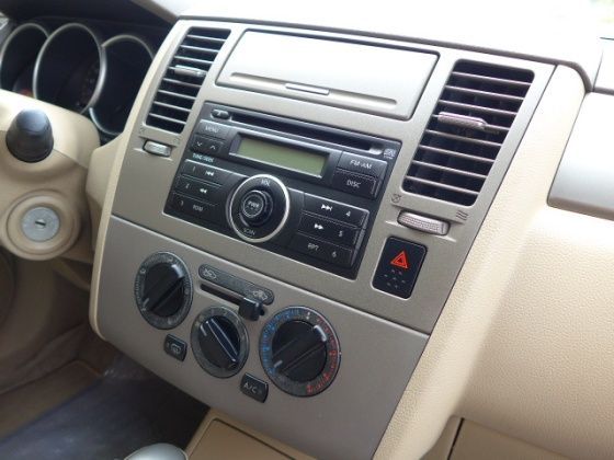 Nissan 日產 Tiida 照片4