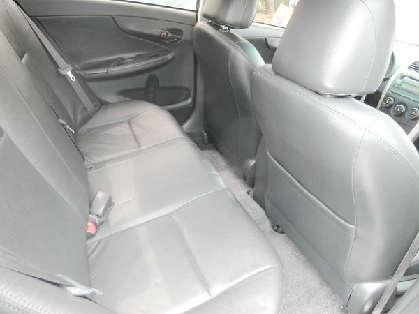 Toyota豐田 Altis 1.8 黑 照片6