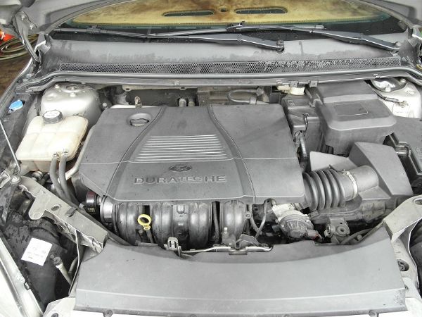福特 Focus 1.8 4D 淺灰 照片8