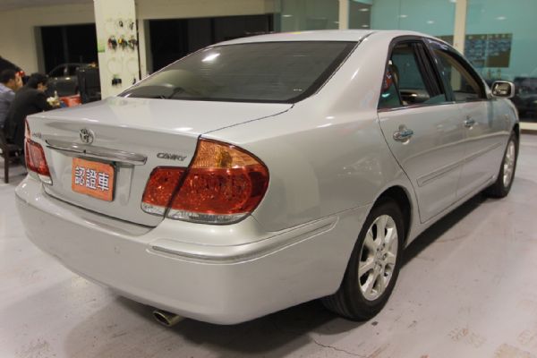 04 CAMRY 2.0 免保人全額貸 照片2