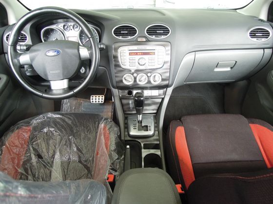 Ford 福特 Focus 2.0 照片2