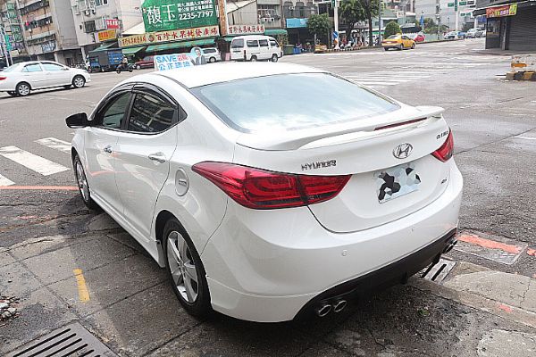 13年 現代 Elantra 1.8 照片4