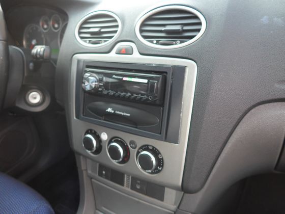 Ford 福特 Focus 2.0 照片5