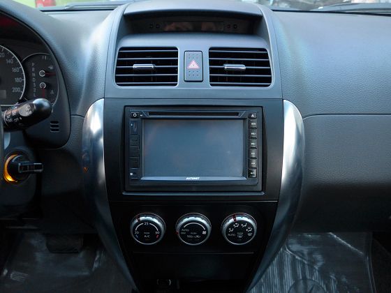 Suzuki 鈴木 SX4  照片6