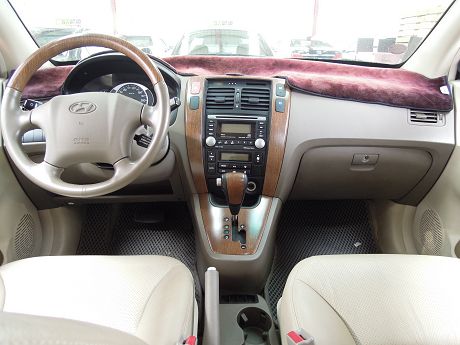 Hyundai 現代 Tucson汽油 照片2