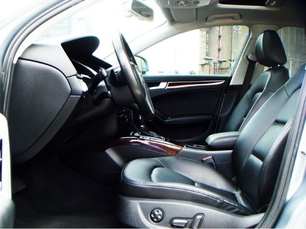 AUDI A4 2009 TFSI 照片4