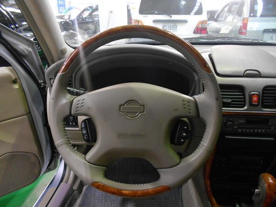 Nissan 日產 Sentra180 照片5