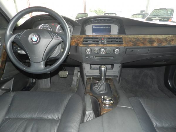BMW 525i 小改款 尊翔汽車 照片3