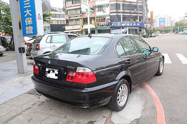 BMW E46 320i  富士康汽車 照片3