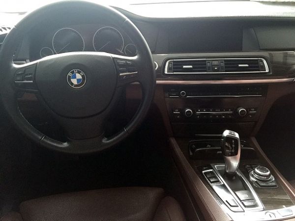 BMW 740I 照片5