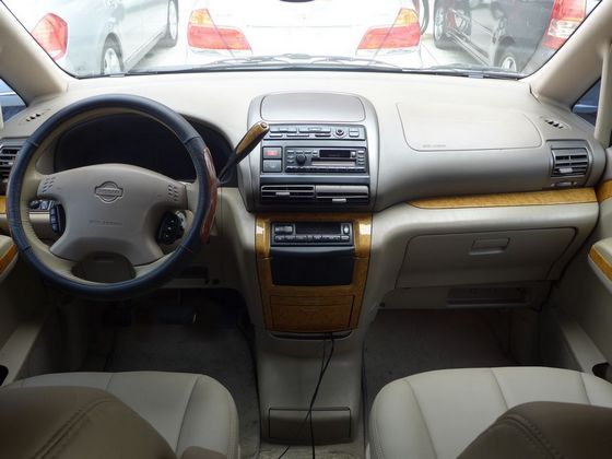 Nissan 日產 Serena QRV 照片2