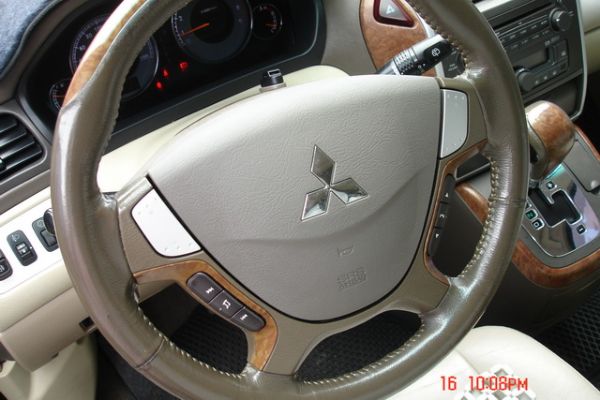 原漆車 頂級7人座 SRS DVD 天窗 照片6