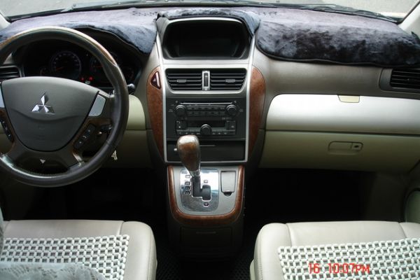 原漆車 頂級7人座 SRS DVD 天窗 照片9