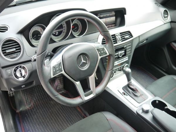 2013年式 Benz C250 特式版 照片3