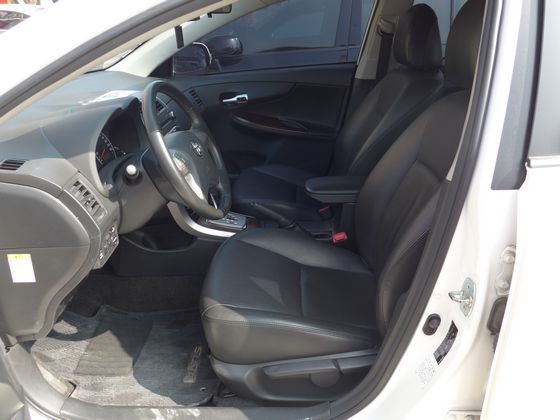 Toyota豐田 Vios  照片3