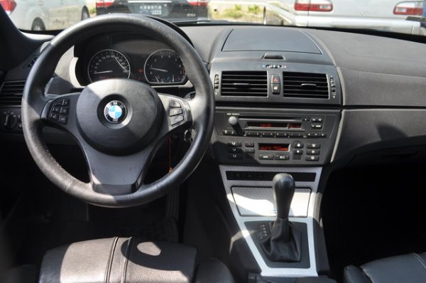 BMW X3 3.0 可全貸 照片4