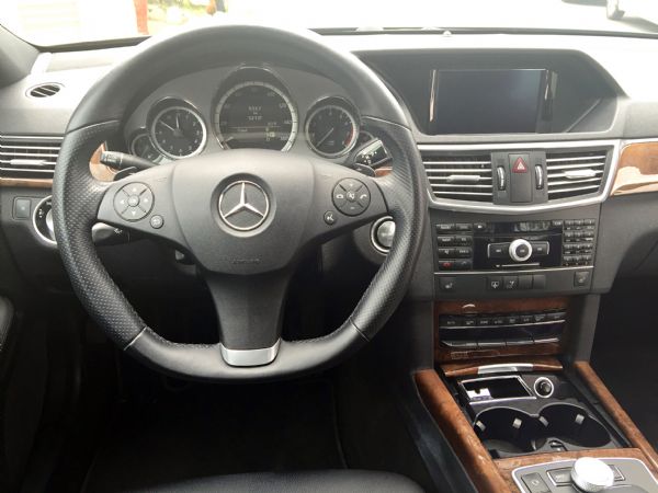 BENZ E350黑 照片5