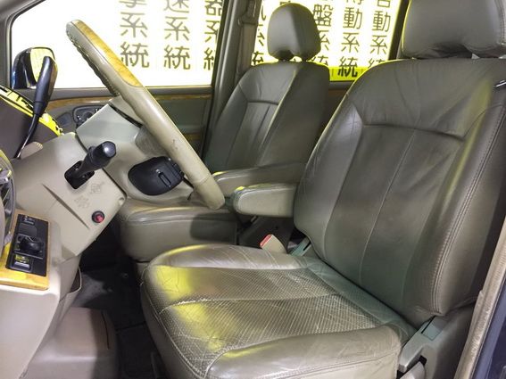 NISSAN QRV 2.0 可全貸超貸 照片4
