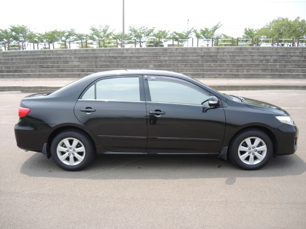 2010年1800cc 黑色Altis  照片4