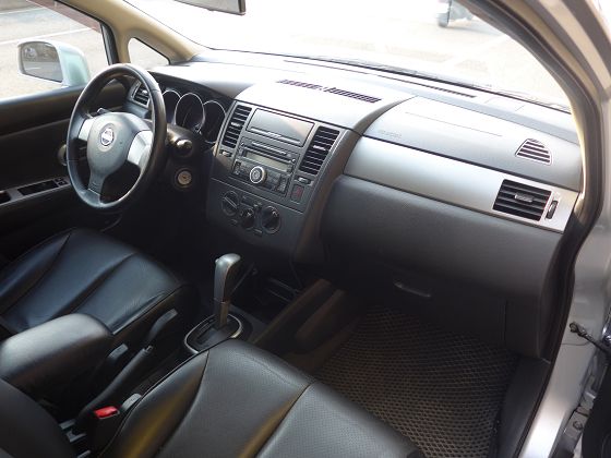 Nissan 日產 Tiida 照片6