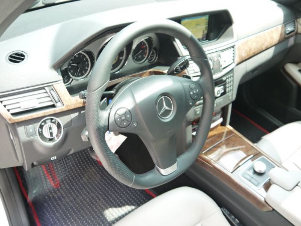2012年式 Benz E350 照片7