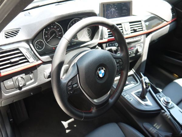 2012年 BMW 328i 照片8