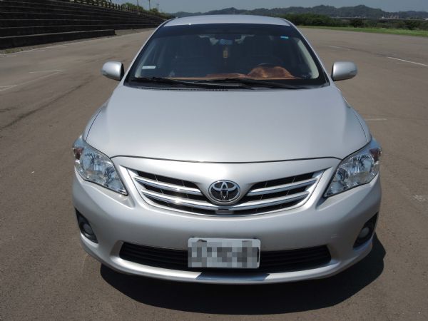 2010年1800cc 銀色Altis 照片1