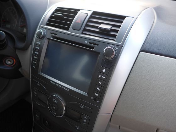 Toyota豐田 Altis 照片6
