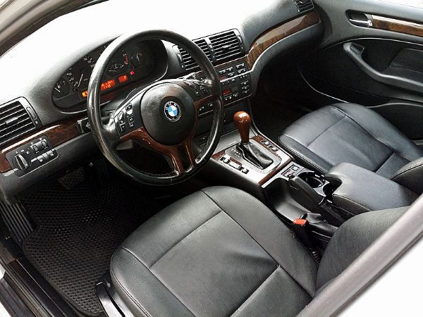 BMW 寶馬 318i  照片5