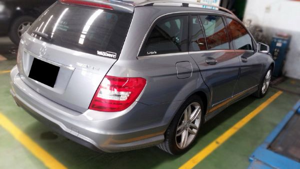 全額貸▲11年 BENZ C200T  照片2