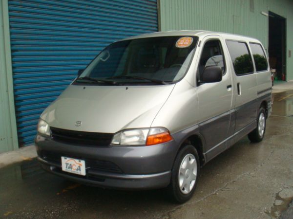 TOYOTA HIACE 照片1