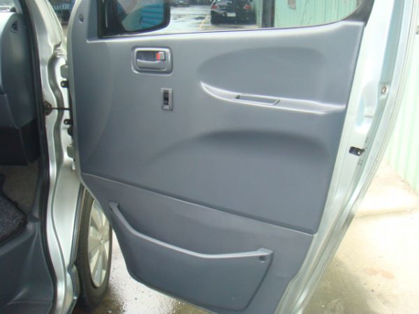 TOYOTA HIACE 照片4