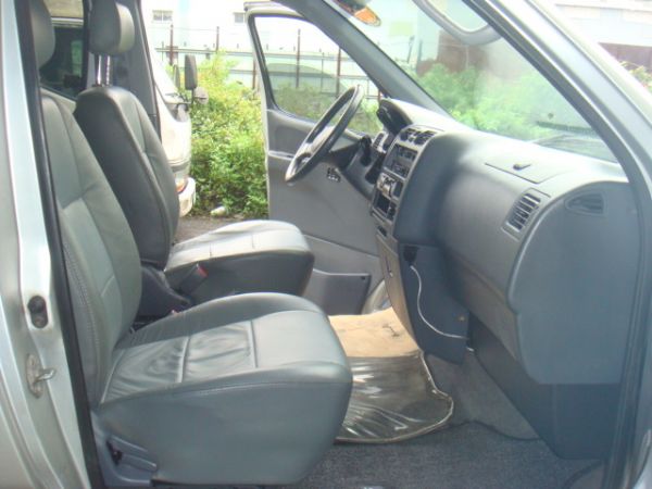 TOYOTA HIACE 照片5