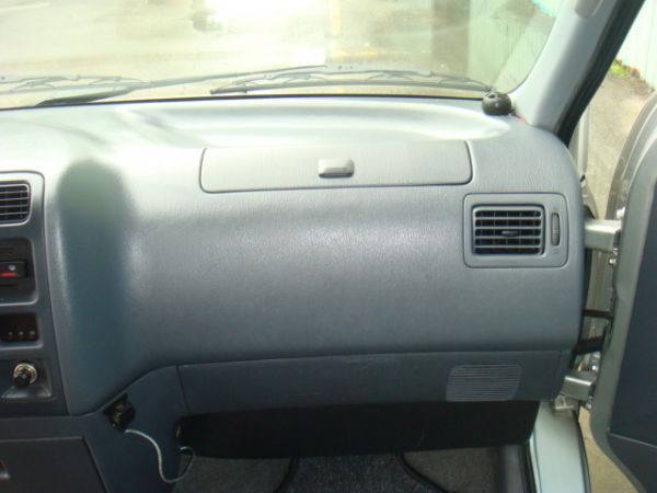 TOYOTA HIACE 照片7