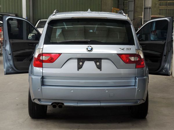 BMW X3 3.0I Sport版 照片4