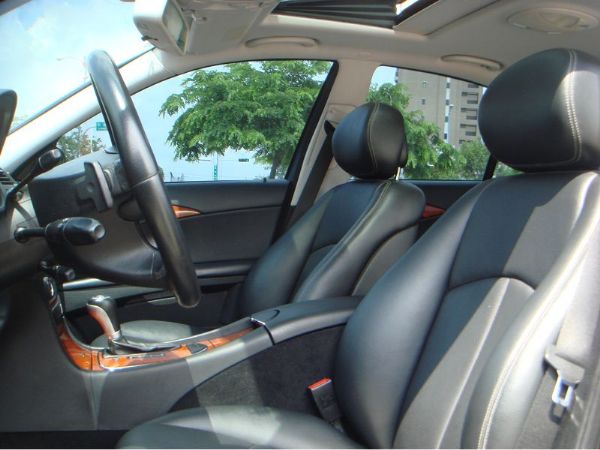 2007 BENZ E280 小改款 照片4