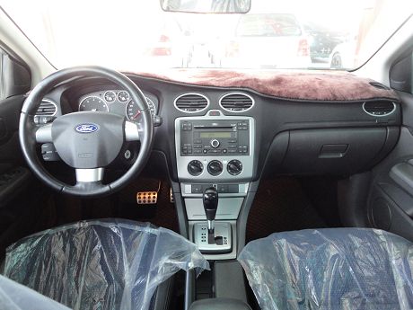 Ford 福特 Focus 2.0 照片2