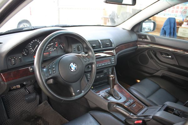 尊翔汽車 BMW 520 2.2小改款 照片4