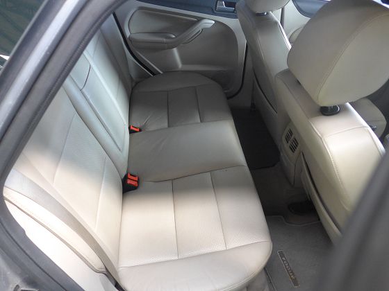 Ford 福特 Focus 1.8 4D 照片5